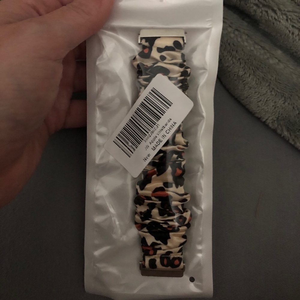 Leopard Fitbit versa band